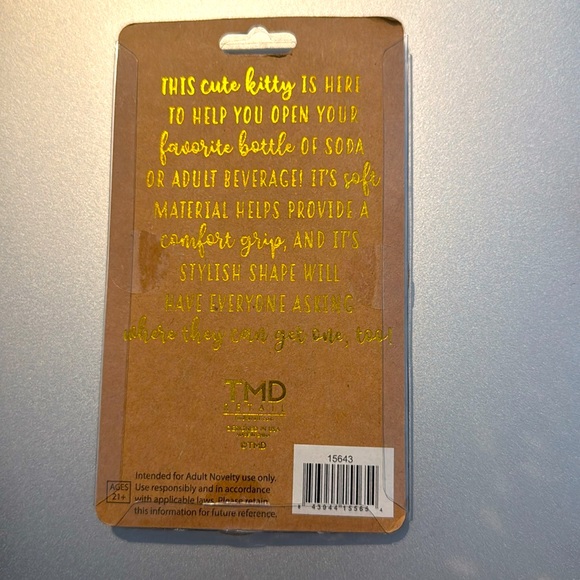 💙Kitty shaped silicone bottle opener - Picture 2 of 3